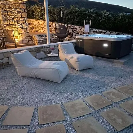 Holiday home Irini's House With Jacuzzi Dhragoulas
