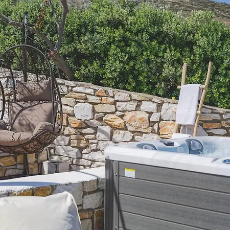 Holiday home Irini's House With Jacuzzi Dhragoulas