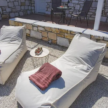 Дом отдыха Irini's House With Jacuzzi Dhragoulas