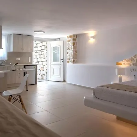 Holiday home Irini's House With Jacuzzi *