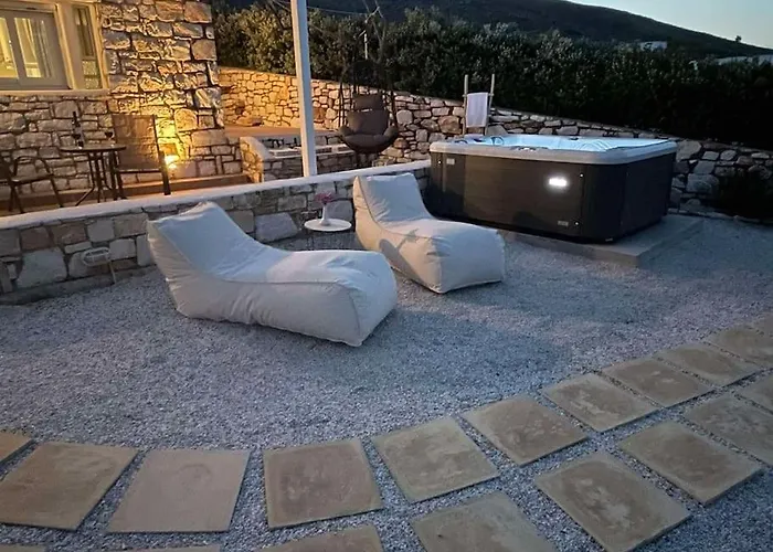 Dom wakacyjny Irini's House With Jacuzzi Dhragoulas