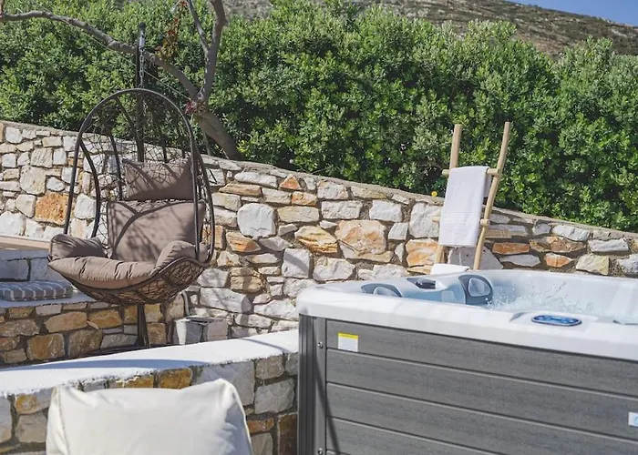 Dom wakacyjny Irini's House With Jacuzzi Dhragoulas