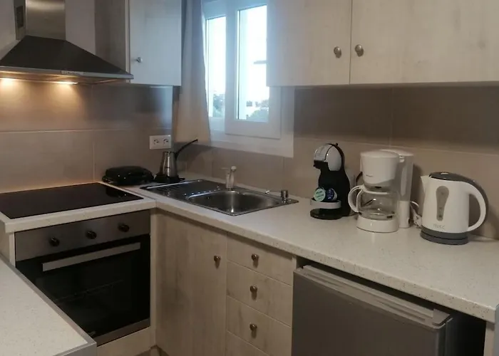 Irini's House With Jacuzzi