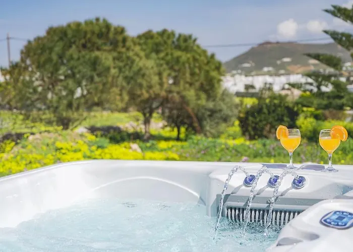 Dom wakacyjny Irini's House With Jacuzzi *